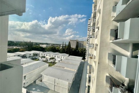 Condominio en venta en Aventura, Florida, 2 dormitorios, 80.82 m2 № 1325624 - foto 6