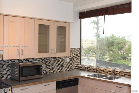 Condominio en venta en Miami, Florida, 2 dormitorios, 152.36 m2 № 1215511 - foto 1