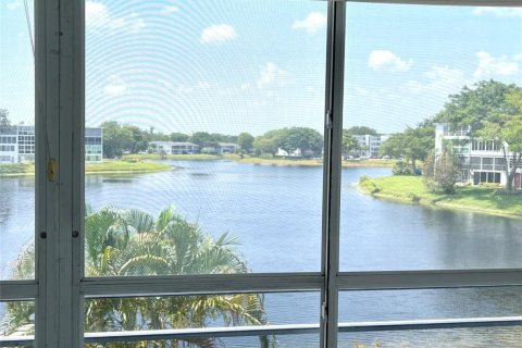 Copropriété à vendre à Deerfield Beach, Floride: 2 chambres, 76.92 m2 № 1180125 - photo 15