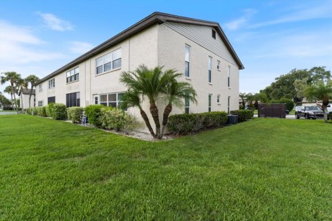 Condo in New Port Richey, Florida, 2 bedrooms  № 1410059 - photo 23