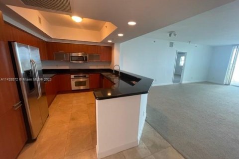 Condominio en venta en North Miami, Florida, 3 dormitorios, 182.74 m2 № 641838 - foto 17