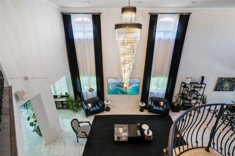 Casa en venta en Miami, Florida, 5 dormitorios, 345.6 m2 № 1328551 - foto 28