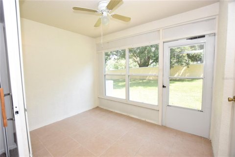 Townhouse in Brandon, Florida 2 bedrooms, 110 sq.m. № 1380730 - photo 18