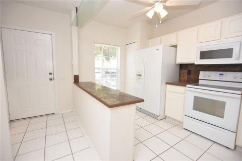 Townhouse in Brandon, Florida 2 bedrooms, 110 sq.m. № 1380730 - photo 3