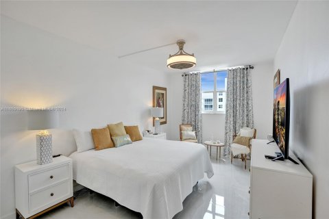 Condominio en venta en South Palm Beach, Florida, 2 dormitorios № 1332522 - foto 15