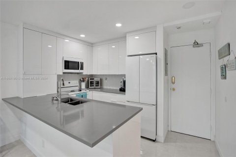 Condominio en venta en South Palm Beach, Florida, 2 dormitorios № 1332522 - foto 12