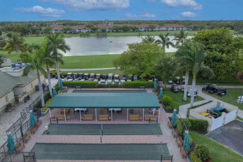 Villa ou maison à vendre à Fort Myers, Floride: 2 chambres, 154.78 m2 № 1100273 - photo 3