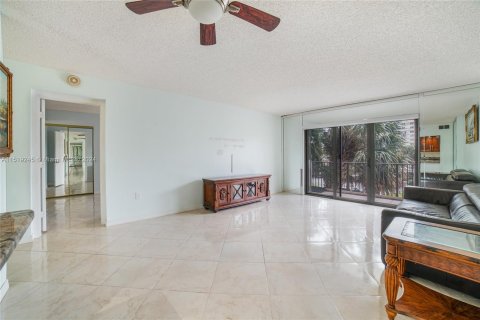 Condominio en venta en Hollywood, Florida, 1 dormitorio, 80.27 m2 № 965345 - foto 2
