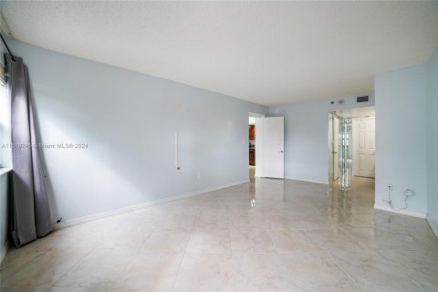 Condominio en venta en Hollywood, Florida, 1 dormitorio, 80.27 m2 № 965345 - foto 10