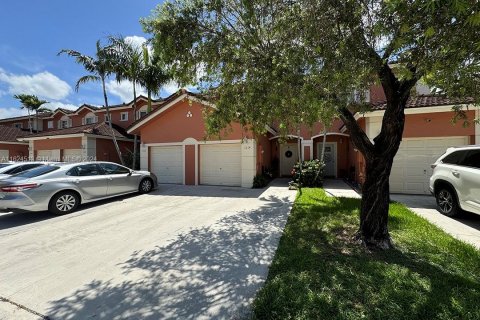 Adosado en venta en Pembroke Pines, Florida, 3 dormitorios, 147.16 m2 № 1272374 - foto 3