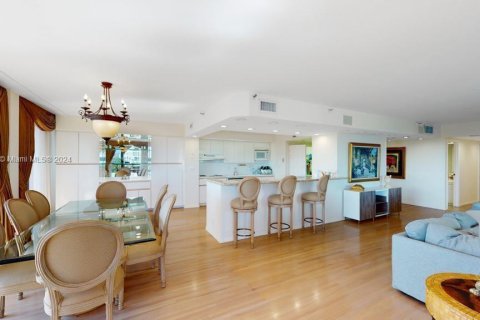 Condo in Aventura, Florida, 3 bedrooms  № 1215544 - photo 4