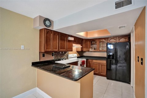 Condominio en venta en Tamarac, Florida, 3 dormitorios, 173.26 m2 № 1290898 - foto 5