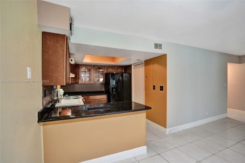 Condominio en venta en Tamarac, Florida, 3 dormitorios, 173.26 m2 № 1290898 - foto 6