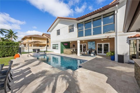 Casa en venta en Miami Lakes, Florida, 4 dormitorios, 368.54 m2 № 1079914 - foto 6