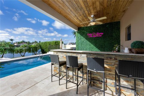 Villa ou maison à vendre à Miami Lakes, Floride: 4 chambres, 368.54 m2 № 1079914 - photo 11