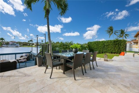 Villa ou maison à vendre à Miami Lakes, Floride: 4 chambres, 368.54 m2 № 1079914 - photo 7