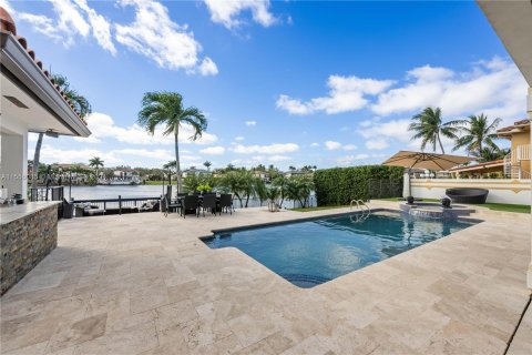 Casa en venta en Miami Lakes, Florida, 4 dormitorios, 368.54 m2 № 1079914 - foto 14